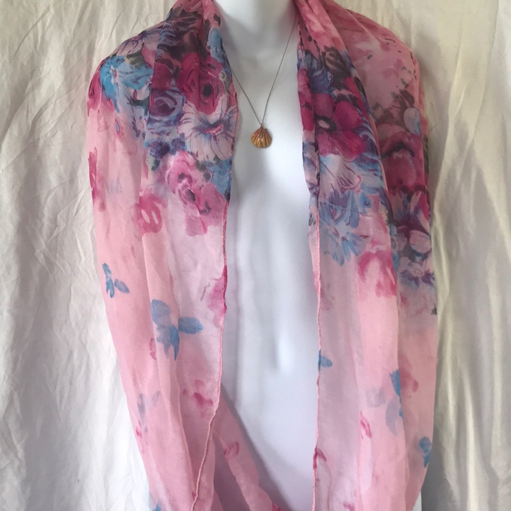 Women’s new scarf / shawl